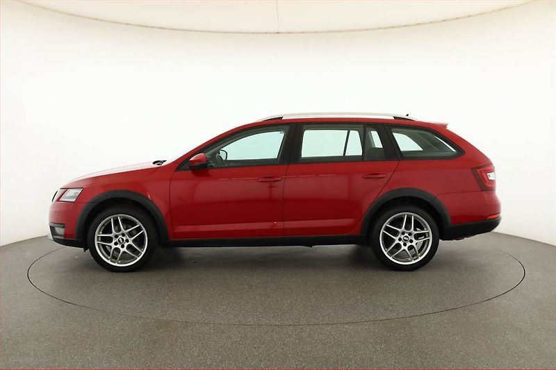 Škoda Octavia (2019) Scout 2.0 TDI, 4X4, Automat - fotka 3 z 20