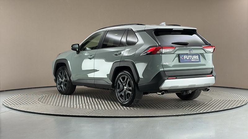 Toyota RAV4 2.5 Hybrid AUT 4WD Adventure - fotka 2 z 30