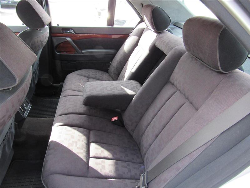 Mercedes-Benz 140 3,2 W140 300 SE 170kW Mamut - fotka 10 z 26