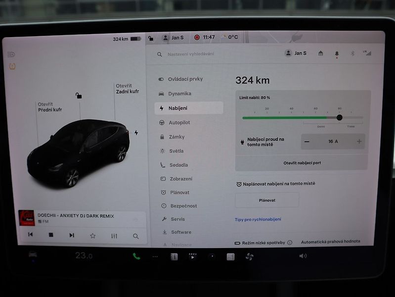 Tesla Model Y (2022) - fotka 30 z 45