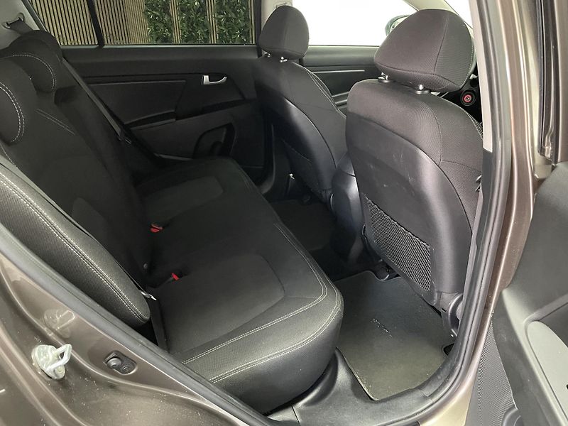 Kia Sportage 1.6 GDi ČR TZ REZERVACE  - fotka 15 z 23