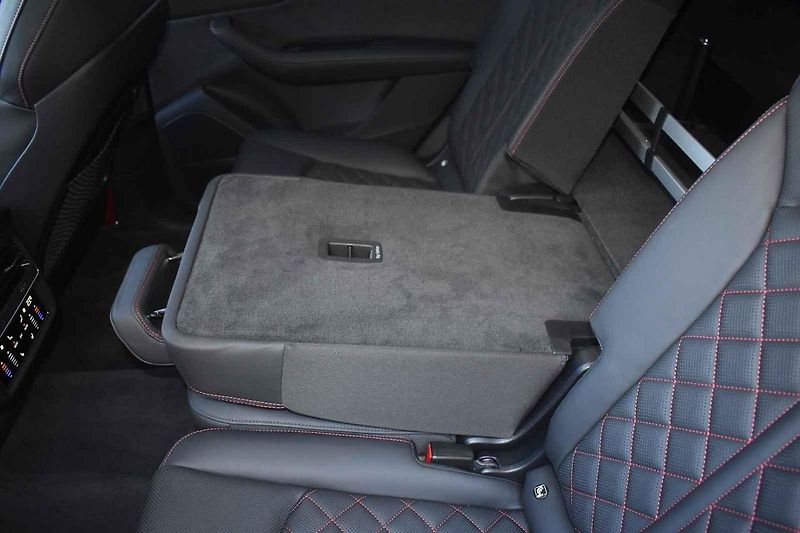 Audi SQ7 je velmi rychlé univerzální auto, ovšem s vyšší cenovkou