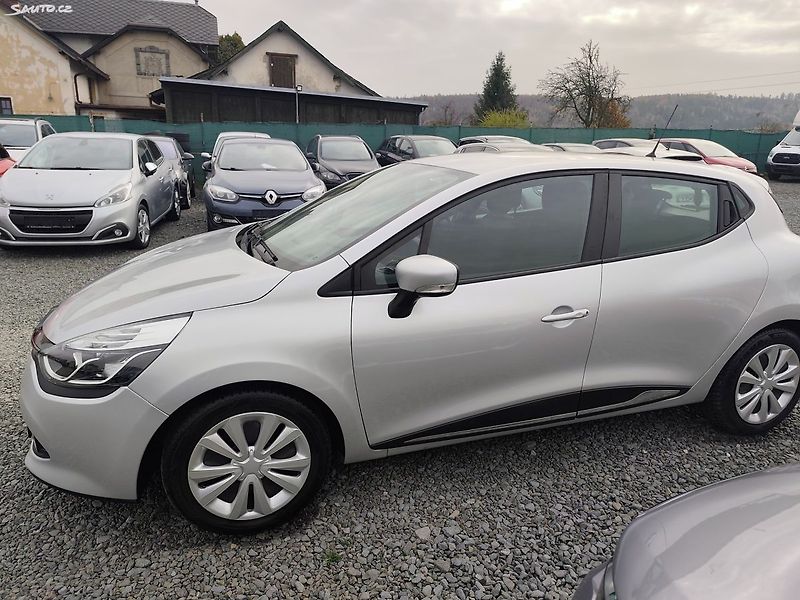 Renault Clio (2015) - fotka 3 z 30