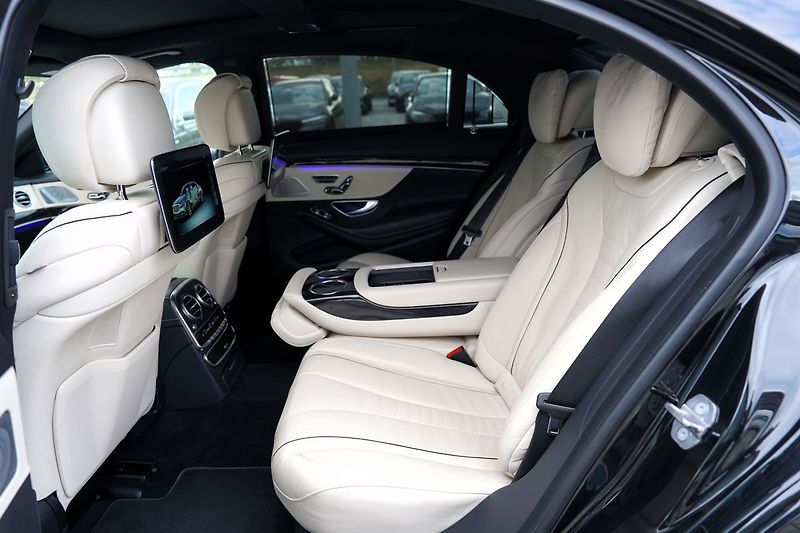 Mercedes-Benz Třídy S S 350d Long 4matic AMG TV - fotka 32 z 50