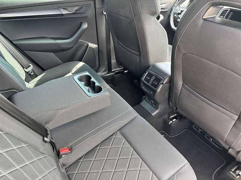 Škoda Karoq (2025) 2.0 TDI 4x4 DSG Sportline - fotka 10 z 36