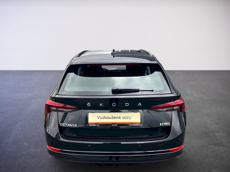 Škoda Octavia (2022) Ambition 1.5TSi M-HEV 110kW 7° - fotka 9 z 28