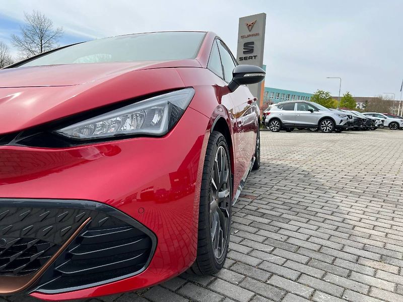 Cupra Born (2023) 58kWh / 204k - fotka 19 z 25