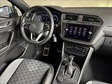 Volkswagen Tiguan Allspace 2,0 TDi  DSG 4x4 R-Line Matrix - náhled 18