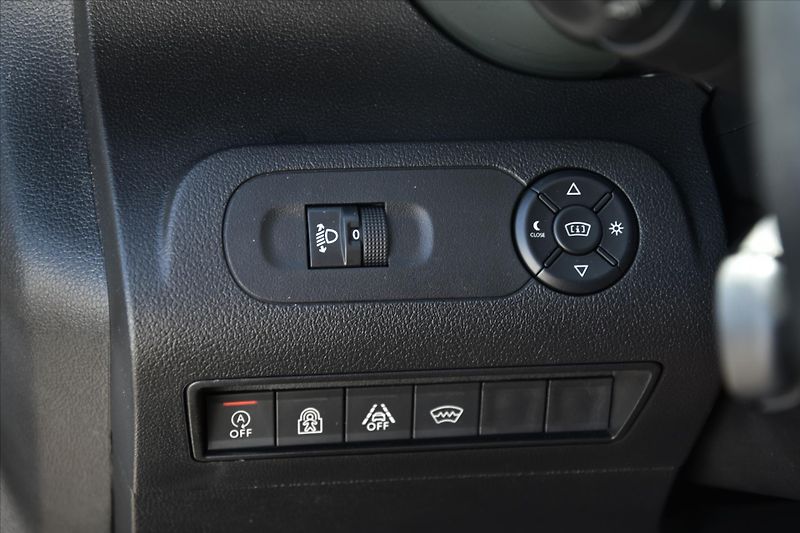 Citroën Berlingo 1.2i 96kW XTR  A/T 1. MAJITEL - fotka 19 z 31