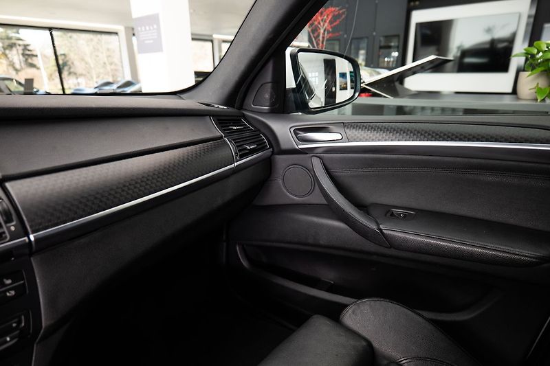 BMW X6 30d 360/M-paket/Kůže - fotka 17 z 21
