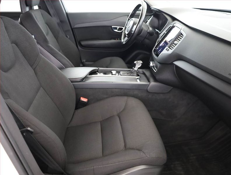 Volvo XC90 (2016) D4 - fotka 7 z 17