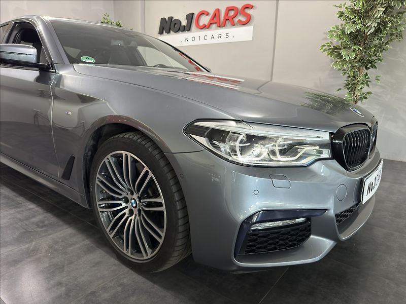 BMW Řada 5 3,0   540i LUXURY M-PAKET HARM - fotka 38 z 40