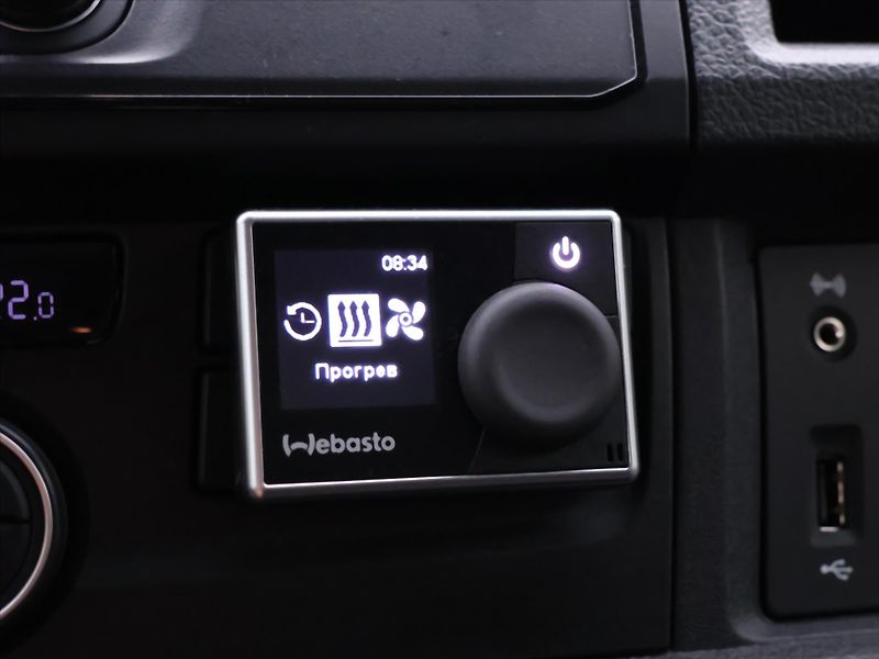 Volkswagen Caravelle 2,0 TDI 150kW Comfortline 8Mís - fotka 23 z 31