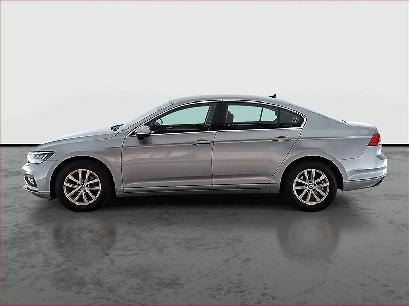 Volkswagen Passat (2022) 2.0 TDI - fotka 3 z 16