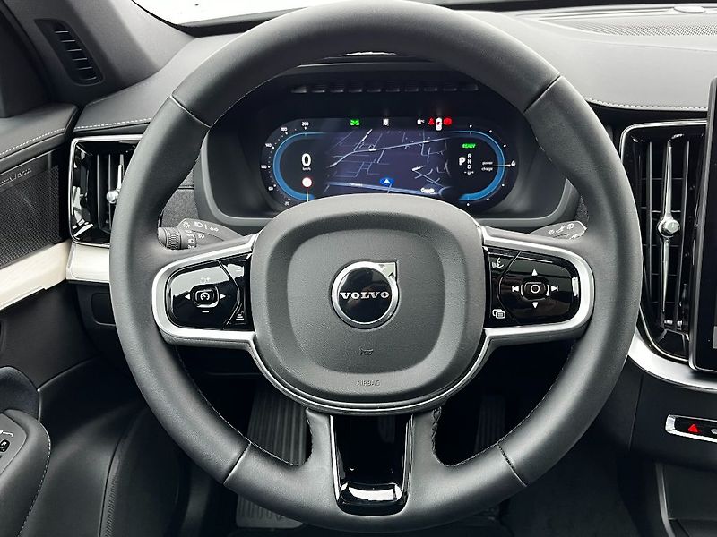 Volvo XC90 Plus Dark T8 AWD 335kW - fotka 10 z 31