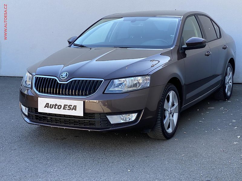 Škoda Octavia (2013) 1.2 TSi, Ambition, park.čidla - fotka 3 z 16