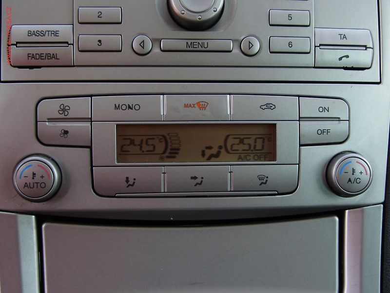 Ford S-MAX (2006) 2.0TDCi, AC, TZ - fotka 14 z 16