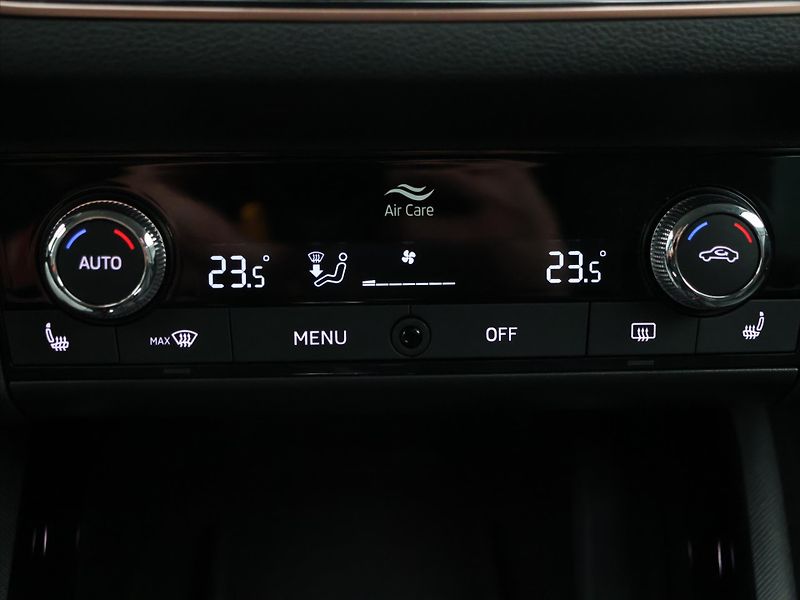 Škoda Kamiq 1,5 TSI 110kW DSG Style Kůže - fotka 26 z 41