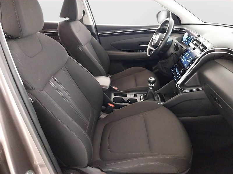 Hyundai Tucson (2021) 1.6 T-GDI - fotka 9 z 20