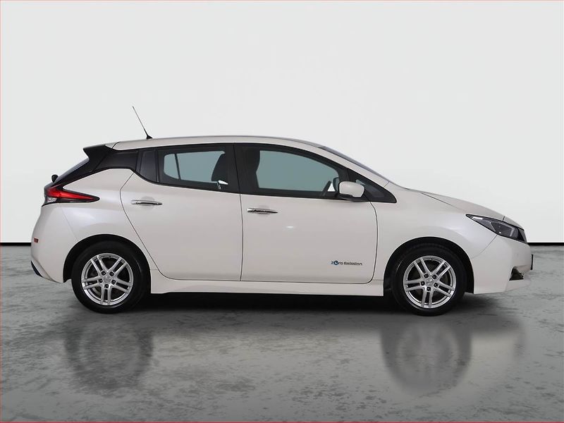 Nissan Leaf (2018) 40 kWh, SoH 87%, Automat - fotka 6 z 21