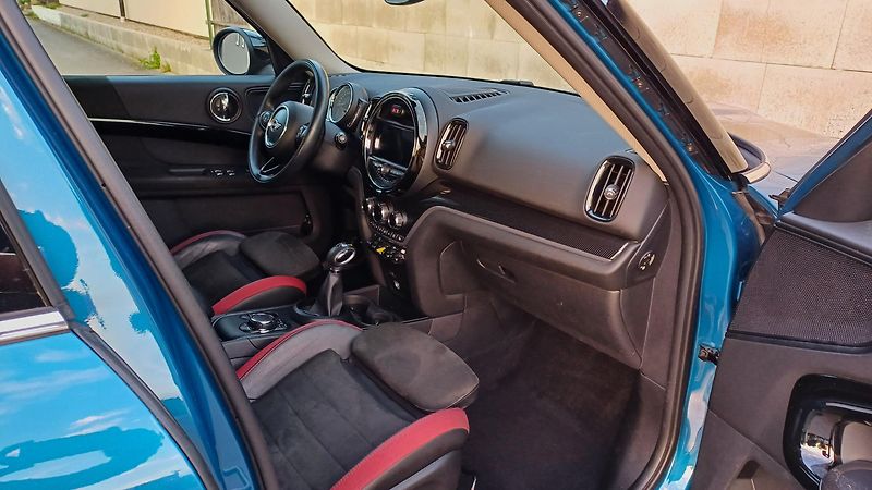 Mini Countryman COOPER 1.5 SE ALL4-1.maj-ČR - fotka 11 z 49