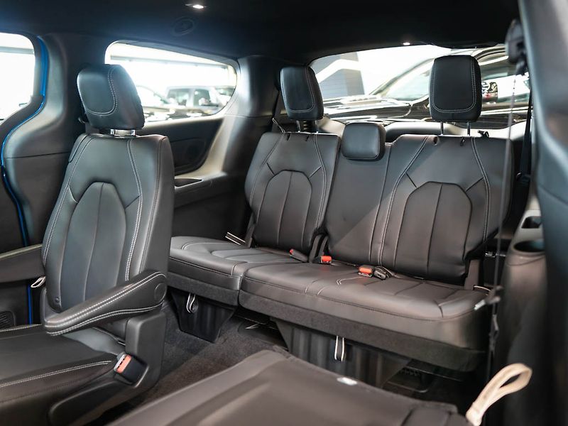 Chrysler Pacifica (2026) 3.6 Select AWD, 360 Cam 2x LCD - fotka 32 z 37