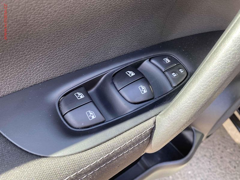 Nissan Qashqai (2017) 1.6 dCi, N-Connecta, AT, TZ - fotka 13 z 17
