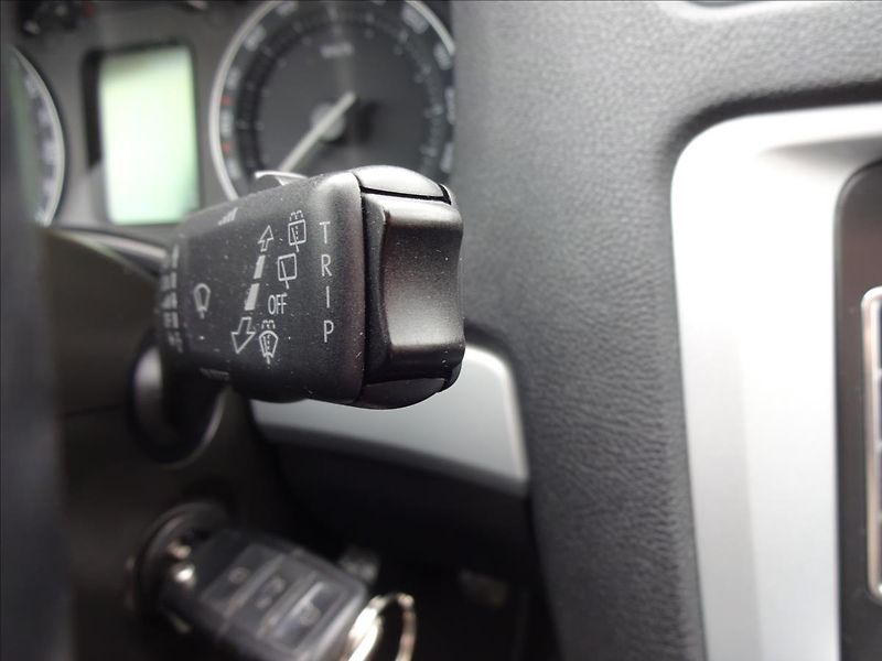 Škoda Octavia 1.8 TSI SPORT   GO MOTORU - fotka 38 z 57
