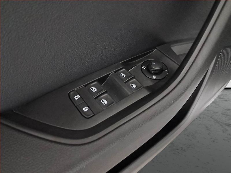 Škoda Superb (2022) Style 2.0 TDI, Serv.kniha - fotka 15 z 18