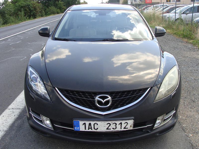 Mazda 6 2.5 i, 125 kW, klima - fotka 8 z 24