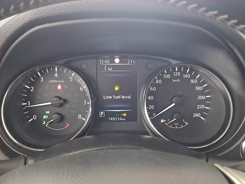 Nissan Qashqai (2015) 1.2 DIG-T, Automat, Serv.kniha - fotka 11 z 19