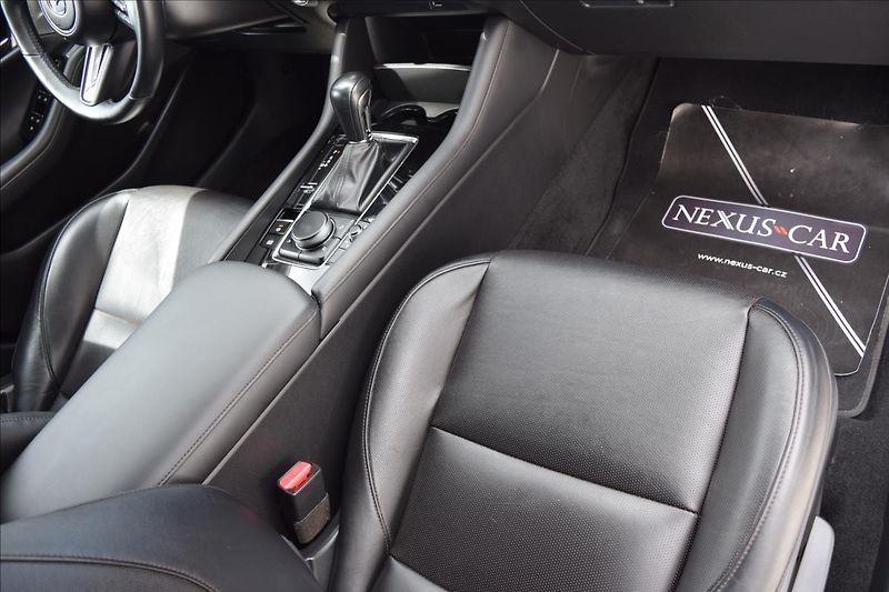 Mazda 3 2,0 i 90KW NÍZKÉ KM KUŽE ALU - fotka 23 z 55