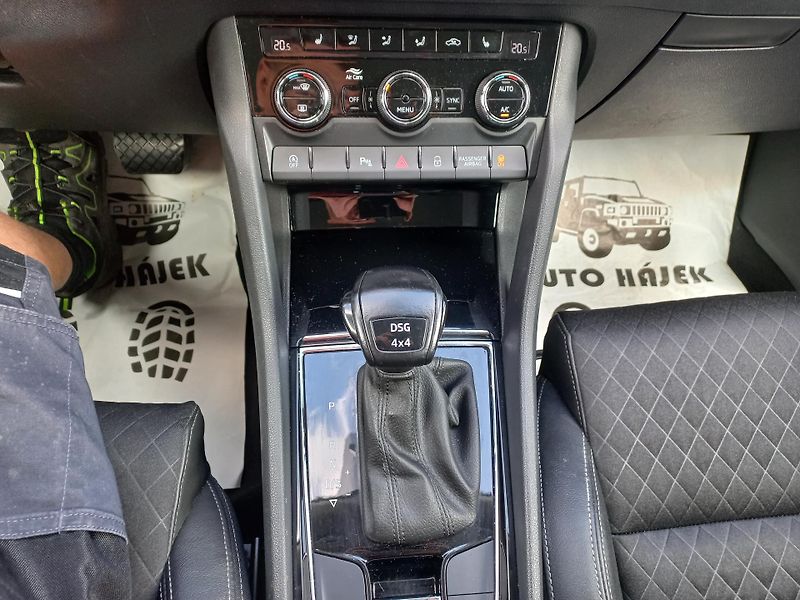 Škoda Karoq (2022) 2.0TDi 110kW 4x4 DSG ČR DPH - fotka 22 z 23
