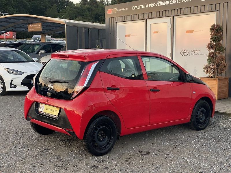Toyota Aygo 1.0i, ČR, Comfort, 14tis. km - fotka 7 z 12