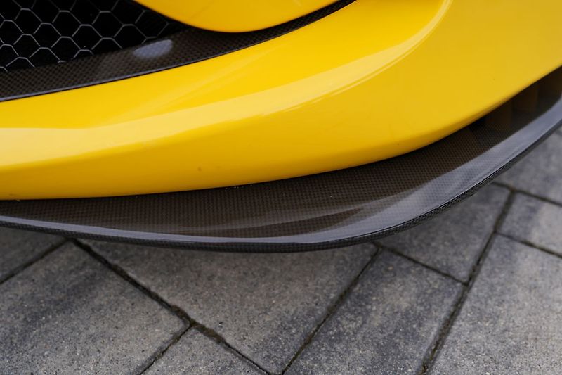 Ferrari F8 Spider/6700km/720 PS - fotka 26 z 51