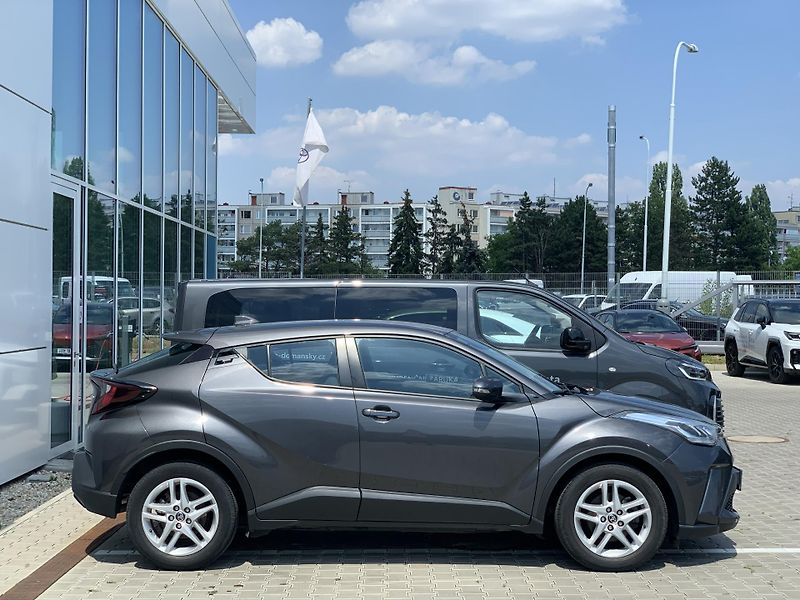 Toyota C-HR COMFORT 1,8 HYBRID 90kW AT - fotka 10 z 30