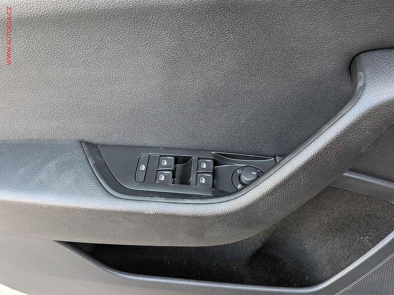 Škoda Superb (2016) 2.0 TDi, ČR, Ambition, bixen - fotka 12 z 16