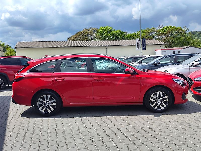 Hyundai i30 1.6 CRDi/100kW Style DCT - fotka 4 z 34