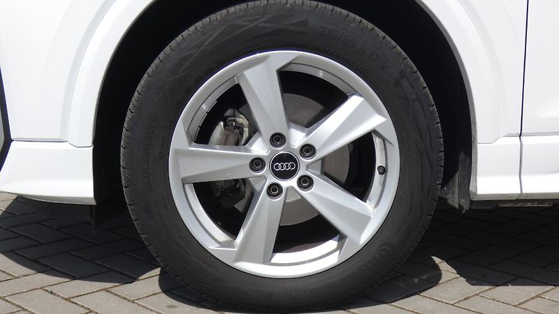 Audi Q2 1,5 TFSI S-line S-tronic - fotka 20 z 21