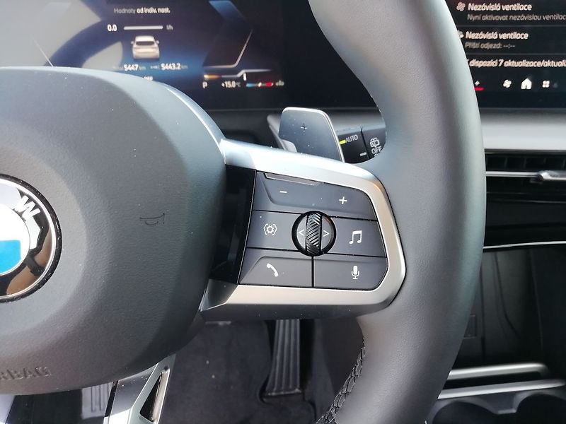 BMW Řada 2 218i 100 kW Active Tourer - fotka 9 z 19