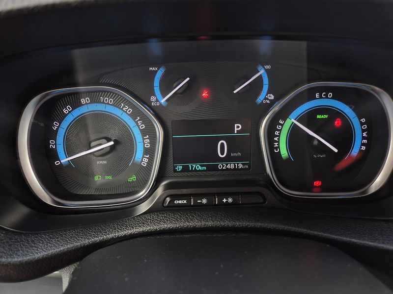 Opel Vivaro E FLEXSPACE L 6 MÍST - fotka 37 z 37
