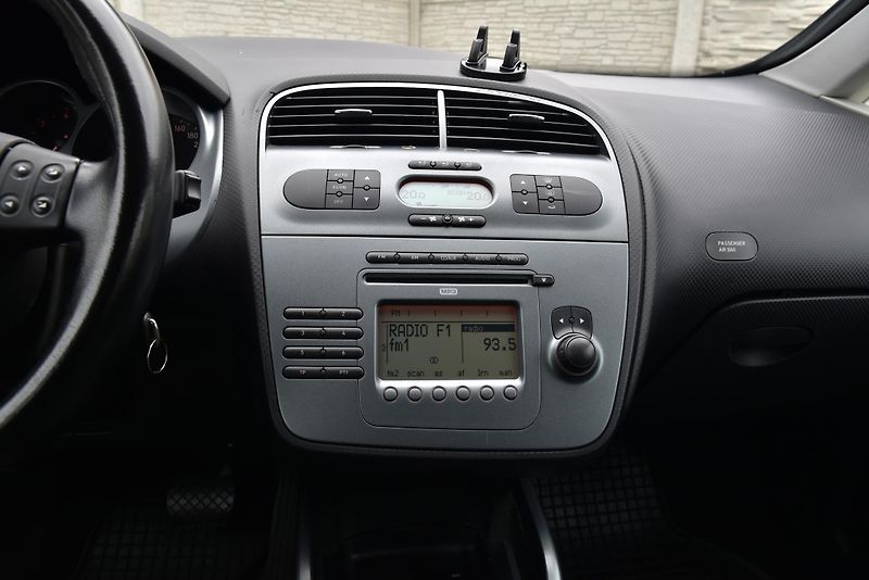 Seat Altea XL 2.0 TDi DSG6,XENON,KLIMA,AL - fotka 19 z 45