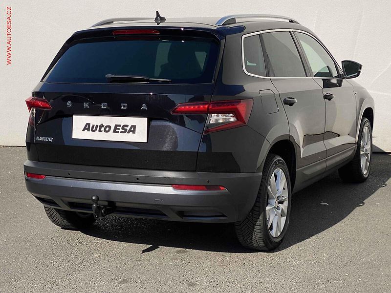 Škoda Karoq (2021) 1.5 TSi, Clever, LED, navi - fotka 4 z 17