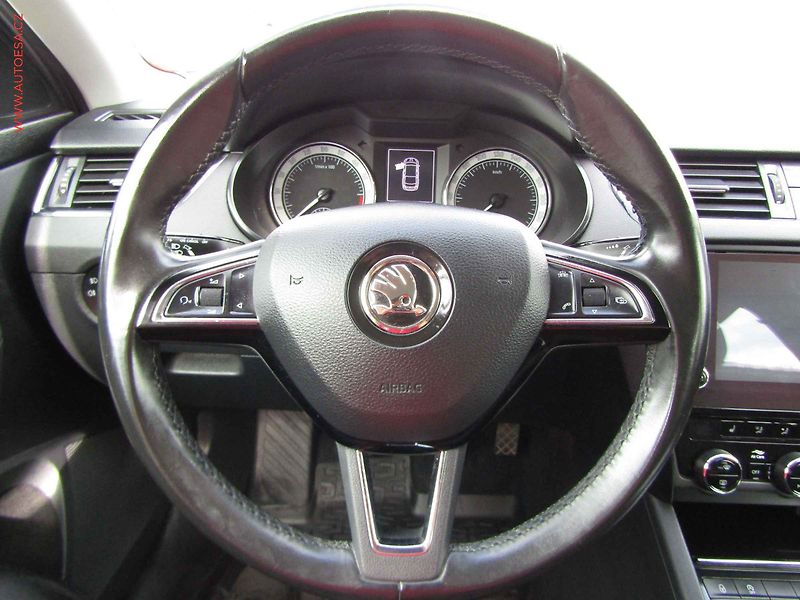 Škoda Octavia (2017) 1.6 TDi, 2.maj,ČR, AC - fotka 18 z 20