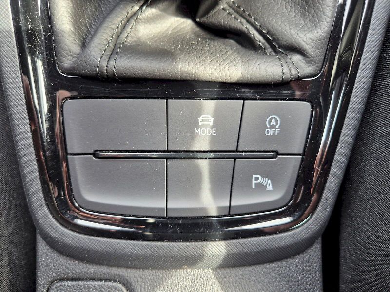 Škoda Scala (2025) Monte Carlo 1.0TSi 85kW 6°manu - fotka 28 z 30