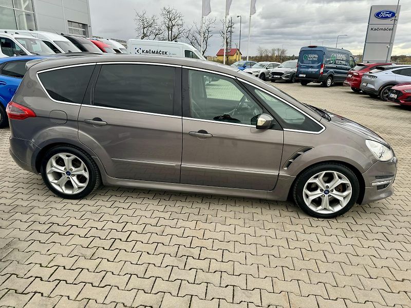 Ford S-MAX (2012) 2.2 TDCi TITANIUM S 7 MÍST - fotka 4 z 15