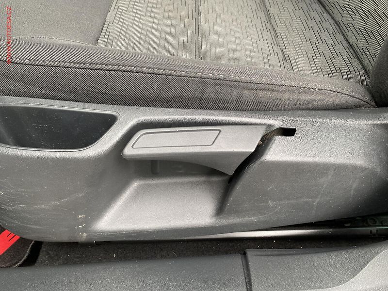 Škoda Octavia (2010) 1.4TSi, Ambiente - fotka 14 z 16