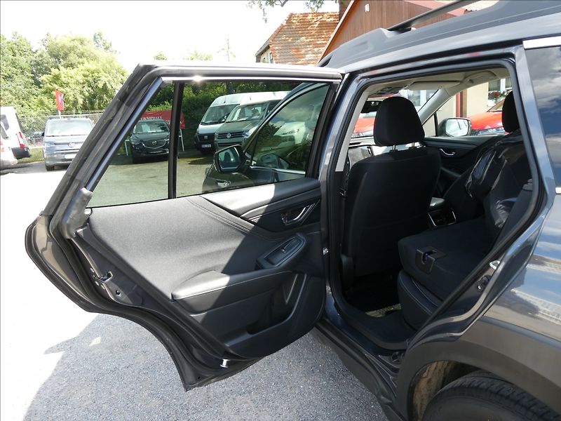 Subaru Outback 2,5 i 124kW AWD ČR,DPH,2x kola - fotka 21 z 46