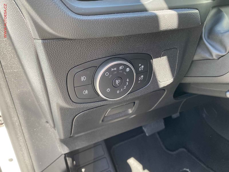 Ford Focus (2018) 1.5 EcoBlue, AT, navi, park - fotka 15 z 19