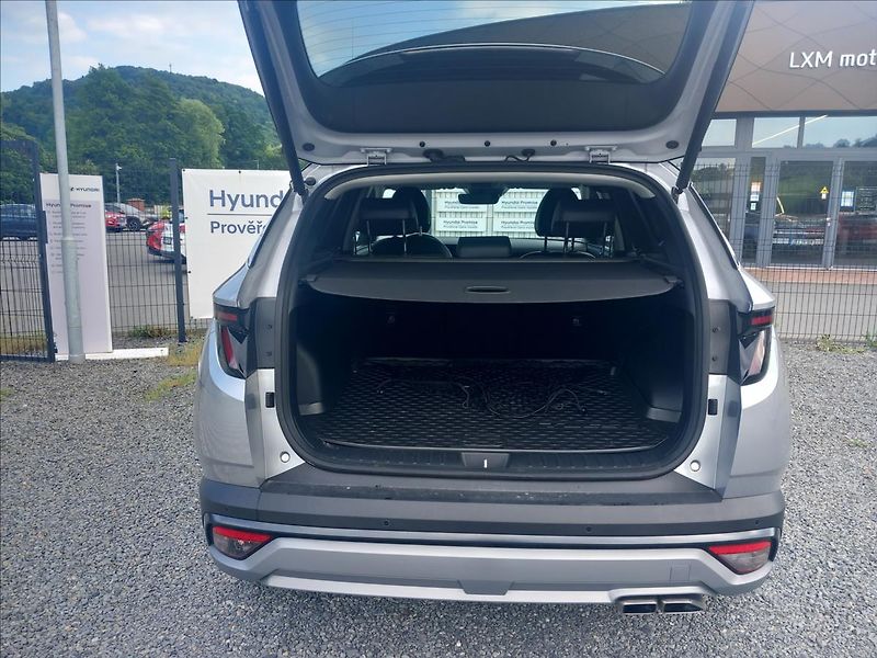 Hyundai Tucson 1,6 T-GDI PHEV AT 4WD PREMIUM - fotka 24 z 25